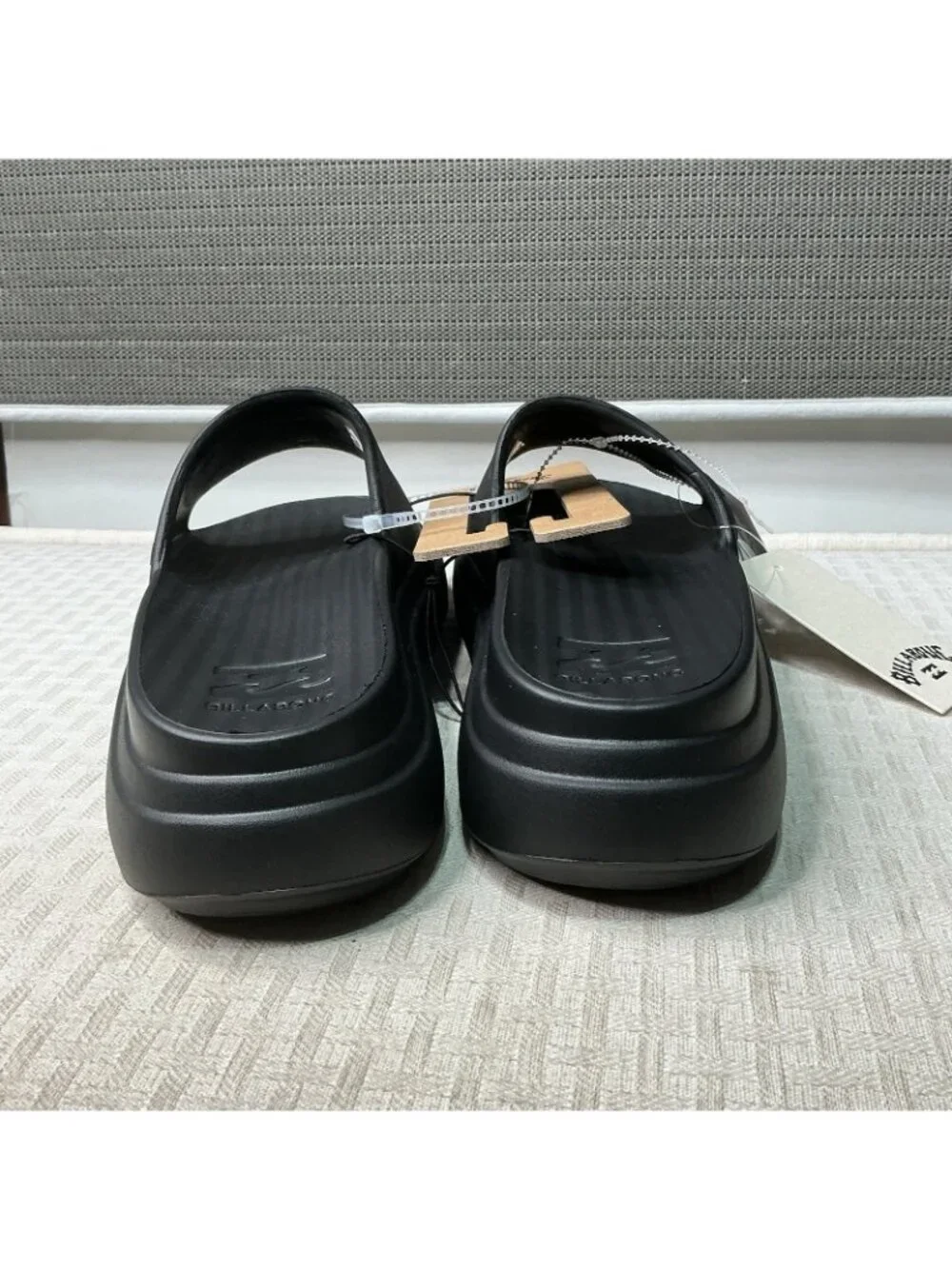 Billabong Women Size 8 Black Platform Cushion Slides Sandal Comfort Shoe NEW - Picture 4 of 7